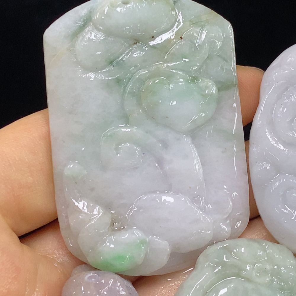 F34948915 Jadeite Rough Pendants Sell as a Lot