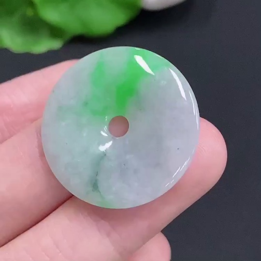 F30514010 JadeitePeace Buckle, total weight approximately 4.7g