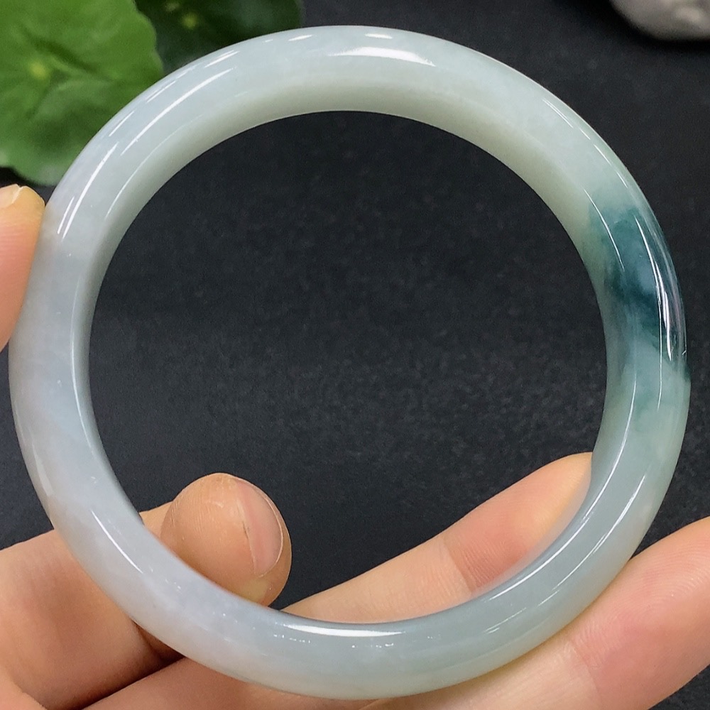 F19145325 Jadeite Round Bangle Size 57.3 Total Weight 54.462g