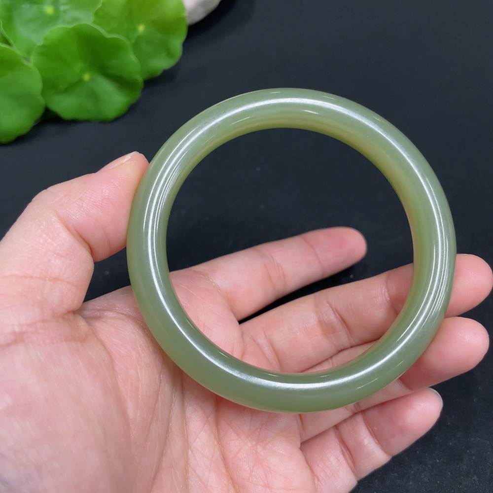 H34037558 Hetian Jade Round Bracelet Size 55.4 Total Weight Approx. 40.3g