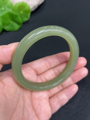 H34037558 Hetian Jade Round Bracelet Size 55.4 Total Weight Approx. 40.3g