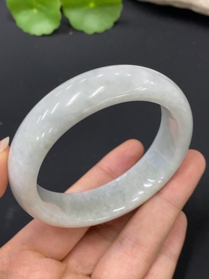 F24811553 Jadeite Round Bangle, Total Weight Approx. 72.15g, Inner Diameter 55.8