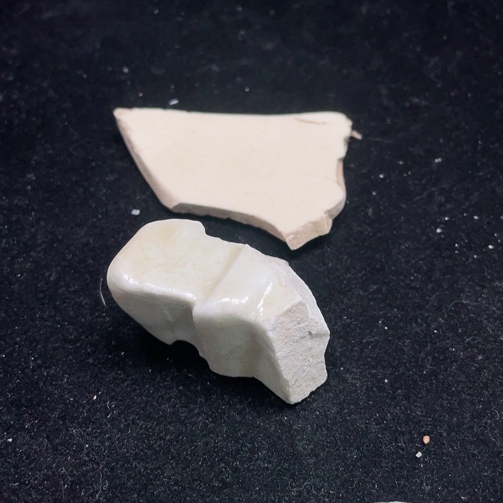 W25842679 High ancient colored glaze ceramic fragment (actual size prevails)