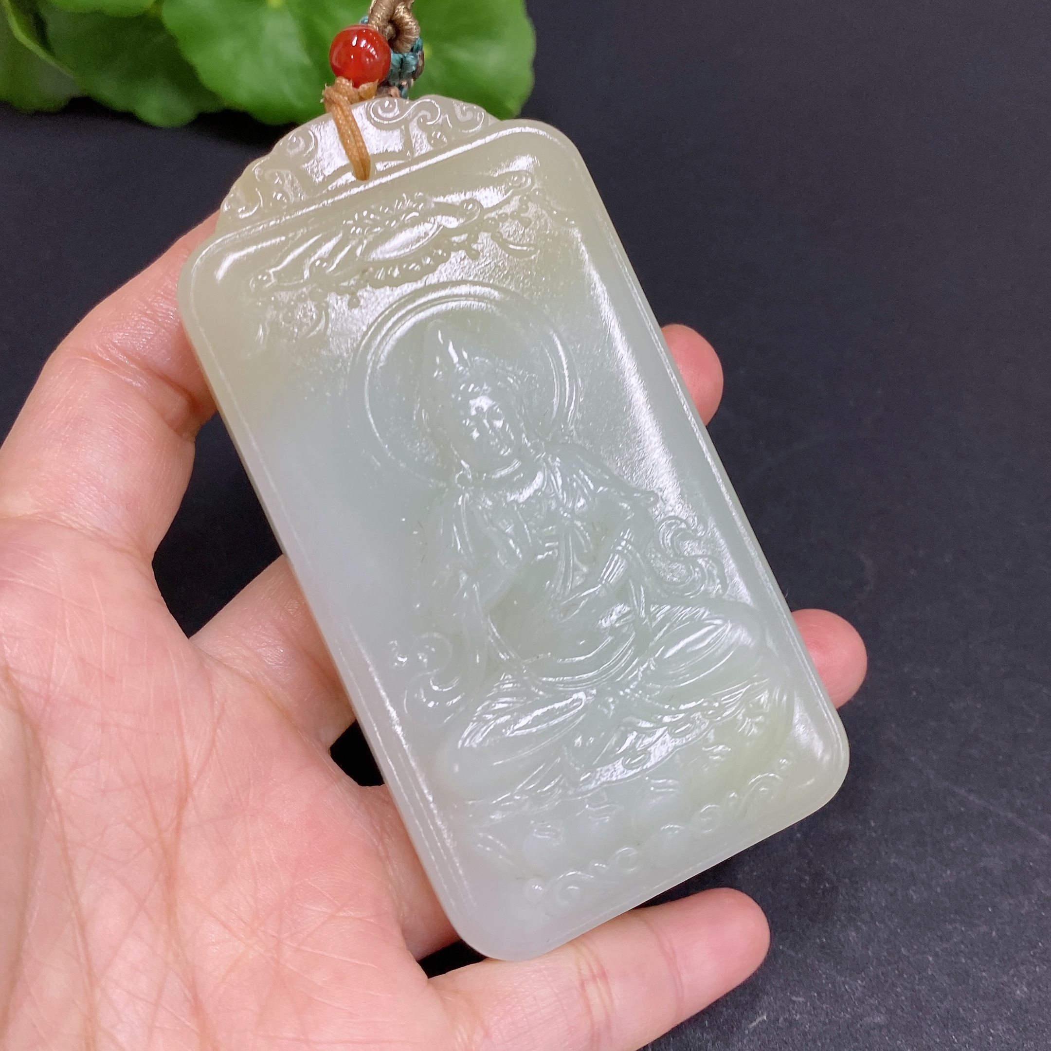 H33938367 Hetian Jade Pendant Guanyin Total Weight (including rope) 121.2g