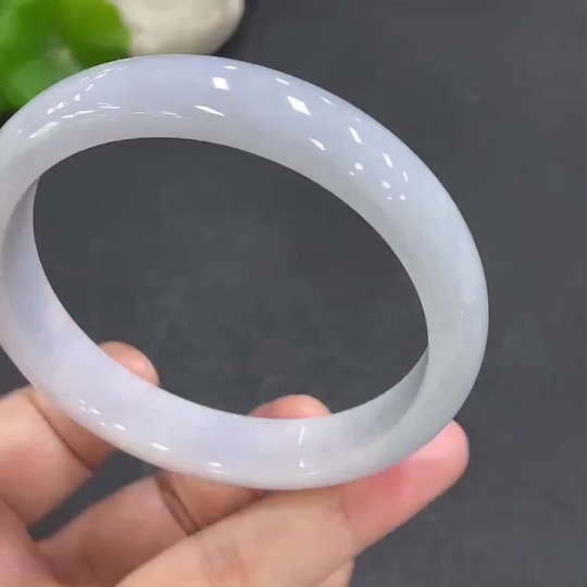 F19180154 Jadeite Regular Bangle, Inner Diameter 60.3, Total Weight 52.109g