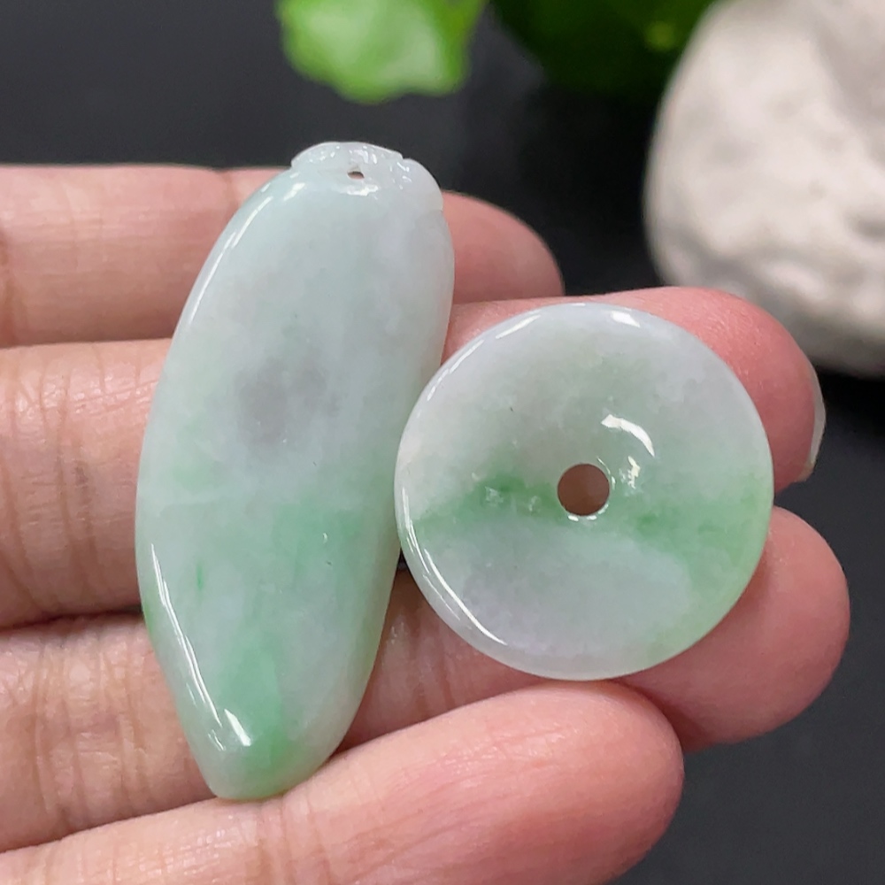 F34019628 Jadeite Pendant Peace Button Blessing Melon