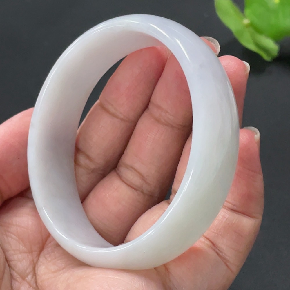 F33874830 Imperial Jadeite Bracelet, Inner/Outer Diameter 55.8/50mm, Total Weight Approx. 51.22g