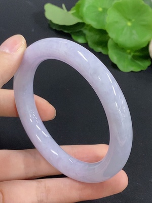 F46519826 翡翠圆条手镯 圈口57mm 货品总约重58.8g