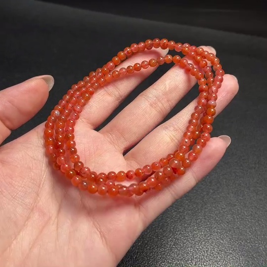C32815348 South Red Agate Bead Strand with Visible Organic Matter, Total Weight Approx. 17.22g, Size ca. 4.2mm