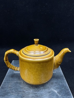 W32716878 Ceramic, Mint Condition, Modern Yellow Glazed Teapot (Subject to Actual Item)
