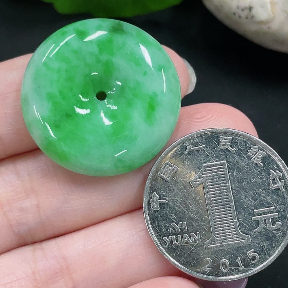 F34981424 Jadeite Peace Buckle Pendant, Total Weight Approximately 9g