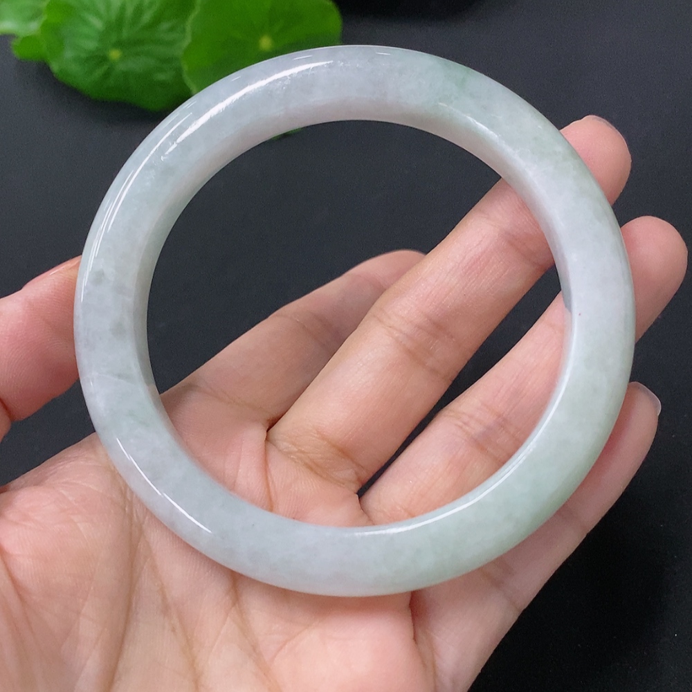 F35088364 Jadeite Round Bangle Size 58mm Total Weight Approx. 55.5g