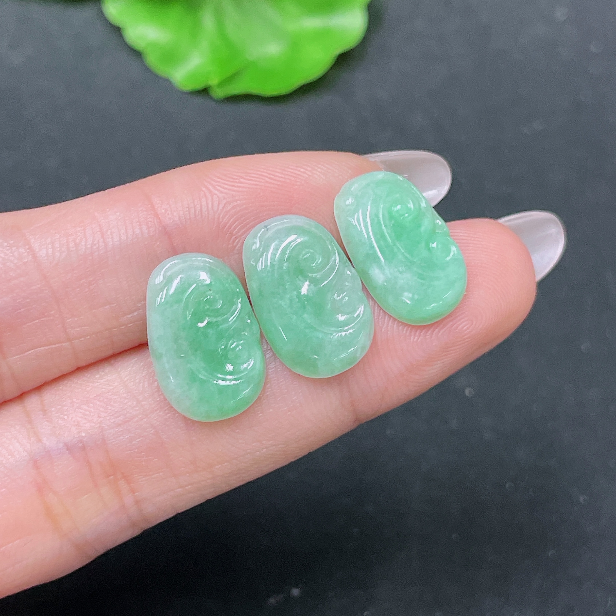 F35104012 Jadeite Pendant Ruyi Sell as a Lot