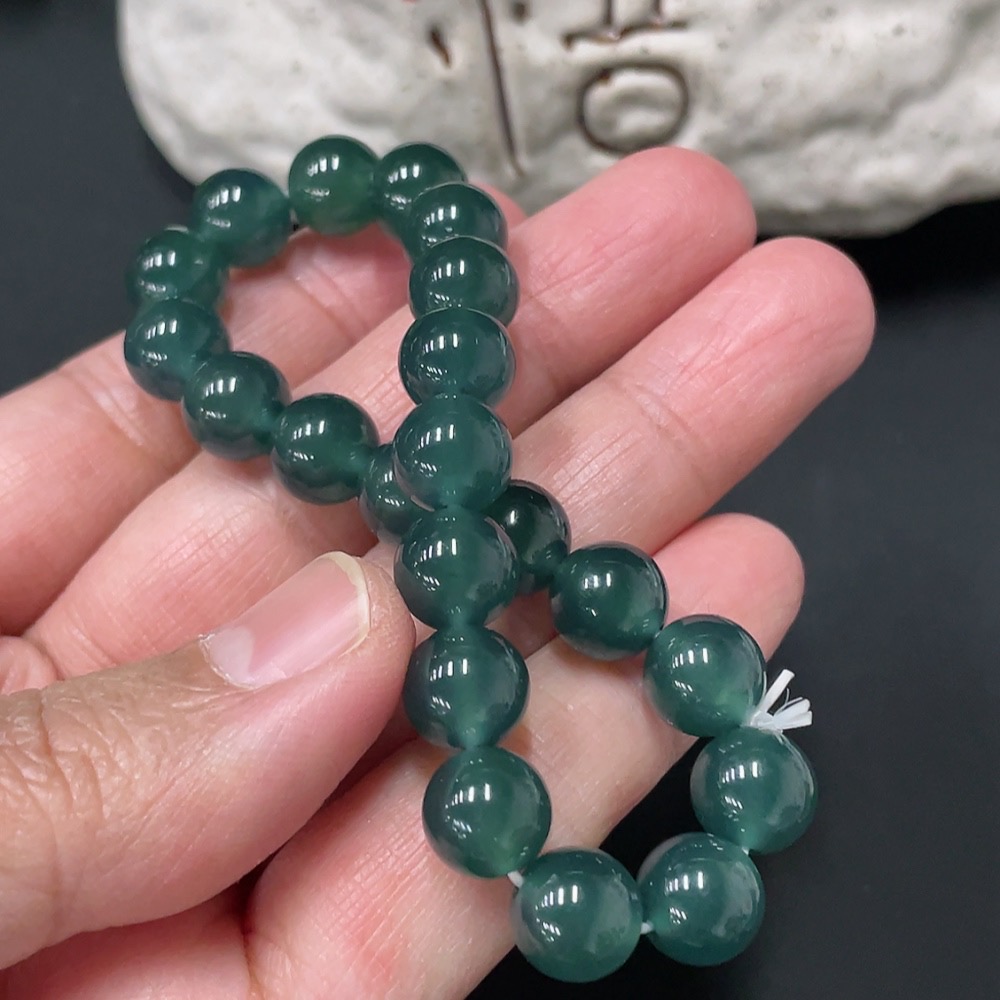 F26963522 Jadeite bead necklace, approximately 8.7mm, total weight about 24.43g