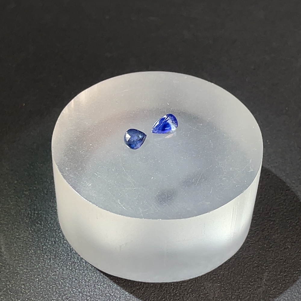 C20252794 Sapphire Rough Stone Total Weight Approx. 0.90 Carat Sell as a Lot