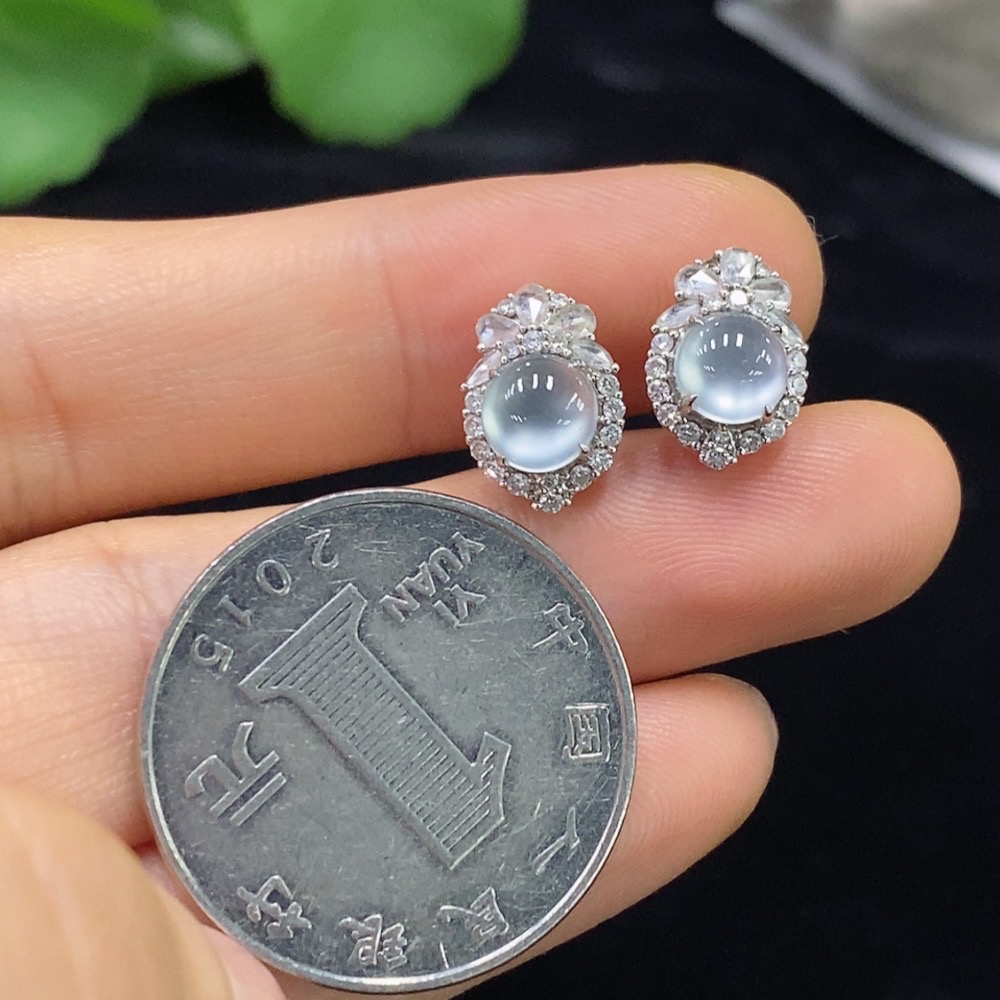 F31648968 Jadeite inlaid earrings pair 18K gold total weight about 2.5g (with diamond accents) (including ear studs weight)