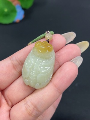 H41947461 和田玉挂件 一鸣惊人 货品总重约[含绳]19.6g