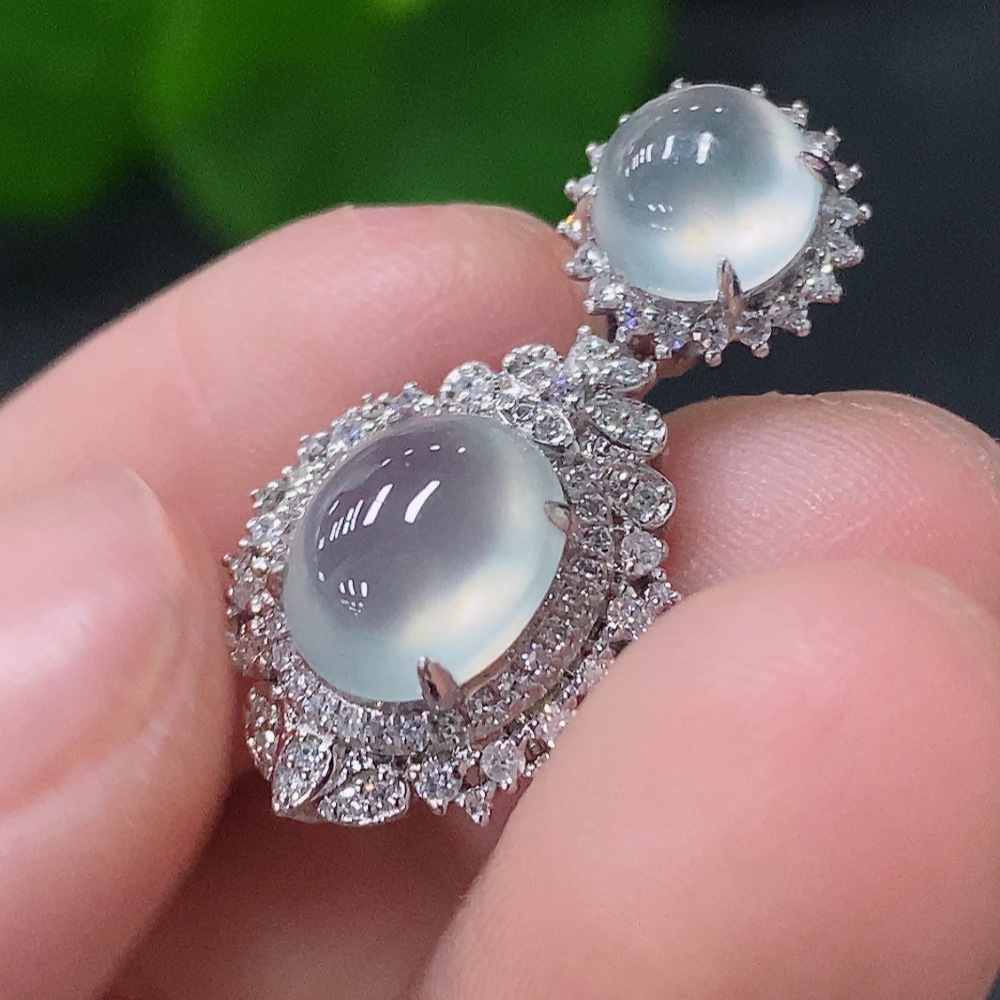 F31691887 Jadeite Bezel-set Cabochon Pendant with 18k Gold and Diamond Accents, Total Weight Approximately 2.238g