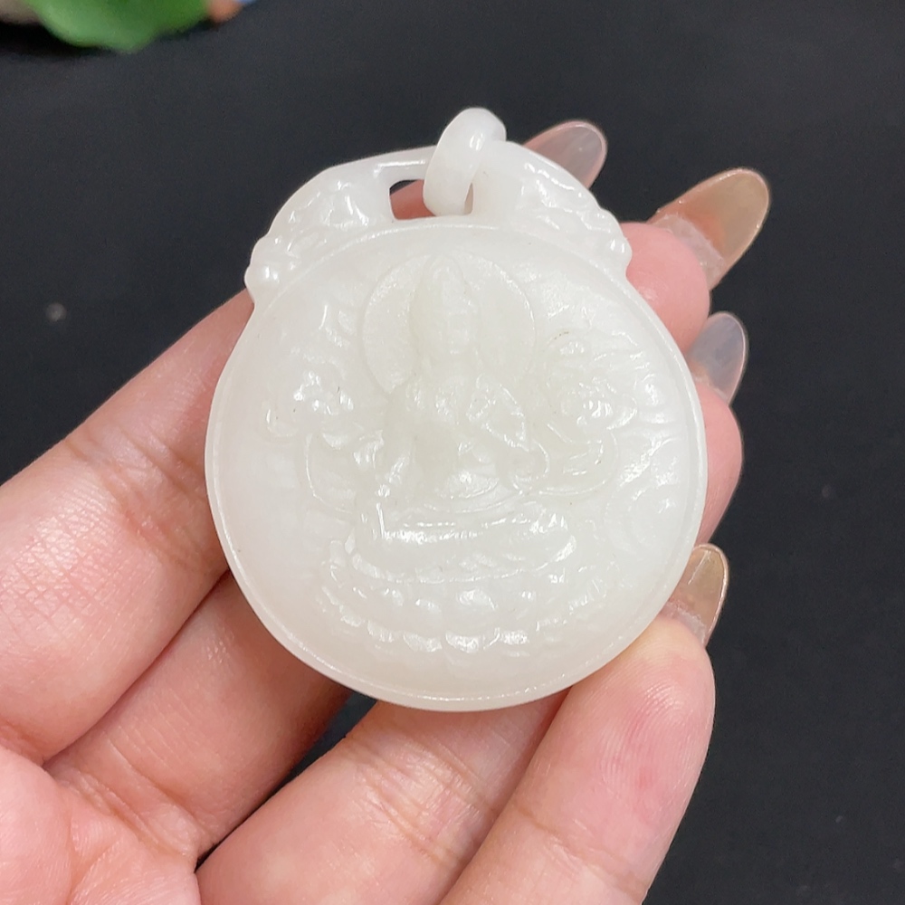 H32737662 Hetian Jade Pendant Guanyin Total Weight About 42.5g