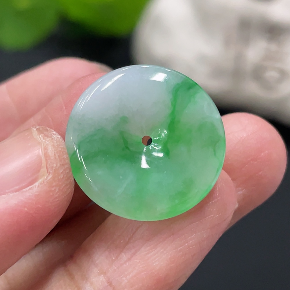 F32756084 JadeitePeace Pendant