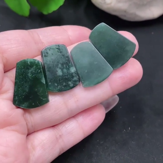 F35128559 Jadeite Plain Pendant Sell as a Lot