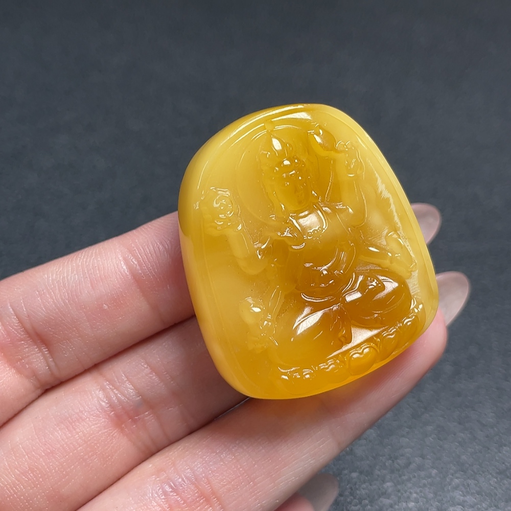 C35095802 Amber Bee Wax Pendant with Colorless Coating, Total Weight Approx. 12.42g