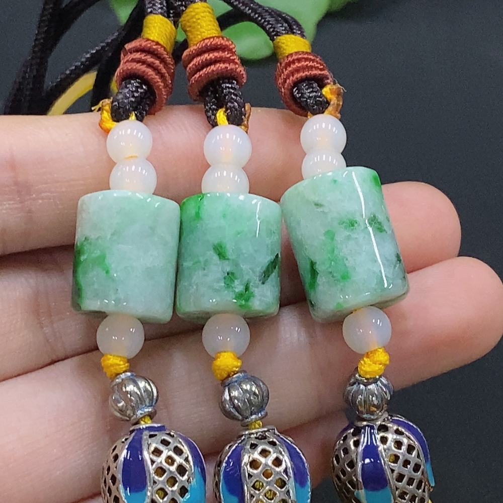 F33833106 JadeitePendant with Other Mineral Components, Non-Grade A Beads