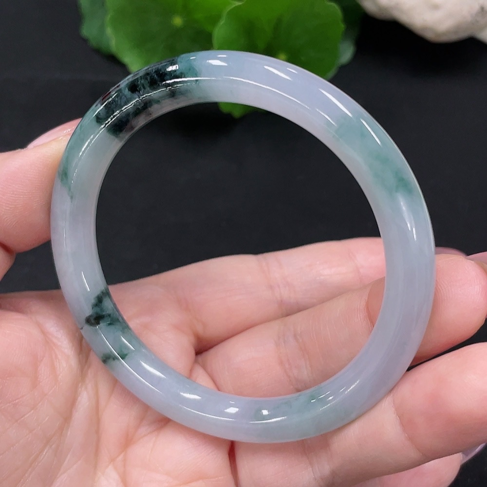 F34982369 Jadeite Round Bangle Size 53 Total Weight Approx. 29.8g (With Breakage/Damage) (Containing Other Mineral Components)
