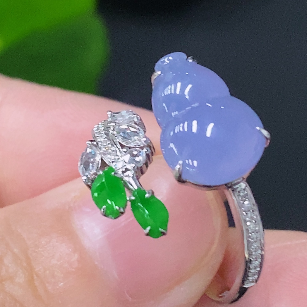 F31692450 Jadeite Inlaid Ring 18k with Diamond Accents Size 13 Total Weight Approx. 3.08g