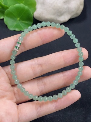 F46599967 翡翠手串 卡4.2mm左右  非金镶 货品总重约6.86g