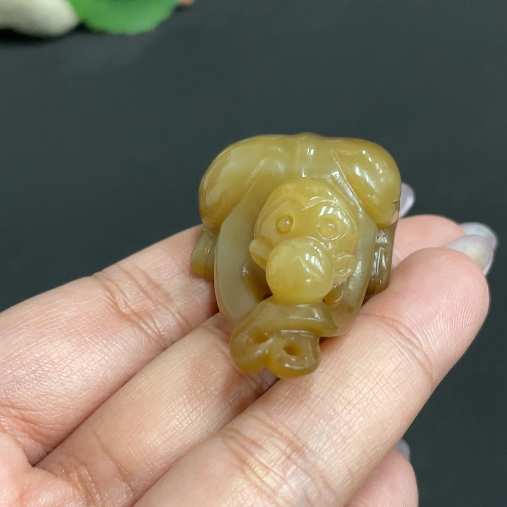 H34971752 Hetian Jade Pendant    Monkey    Total Weight: Approx. 30.4g