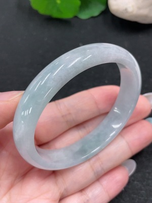 F33899708 Jadeite Noble Consort Bracelet Size 54.6/48.4 Total Weight Approx. 35.2g