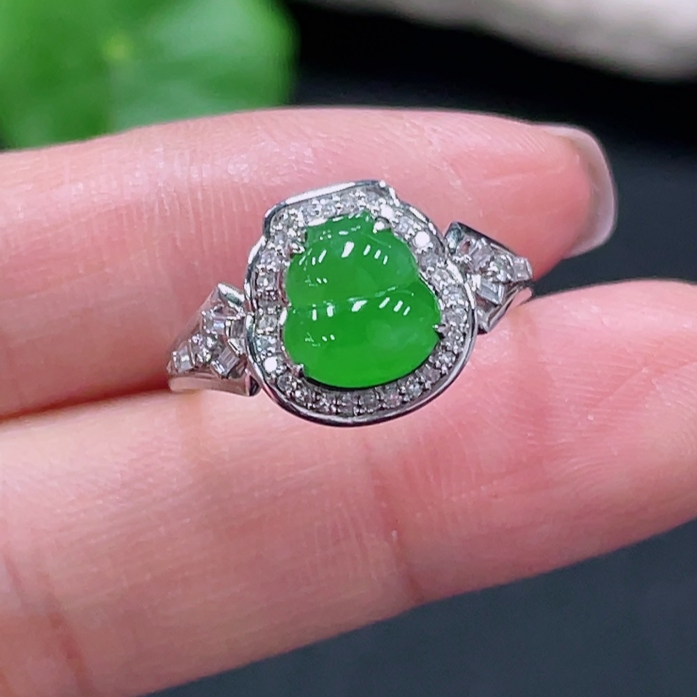 F23568292 Jadeite Gourd Inlaid Ring 18K Gold Size 16 Total Weight Approx. 3.66g