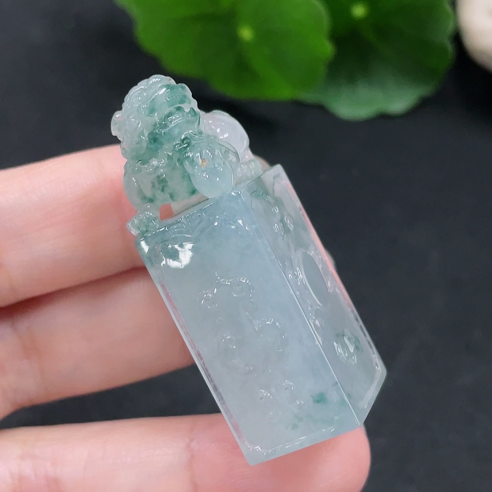 F31627100 Jadeite Pi Xiu Seal Total Weight about 27g