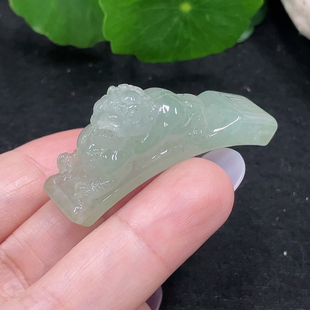 F34965935 Jadeite Lion Hand Plaque Total Weight Approx. 15.7g