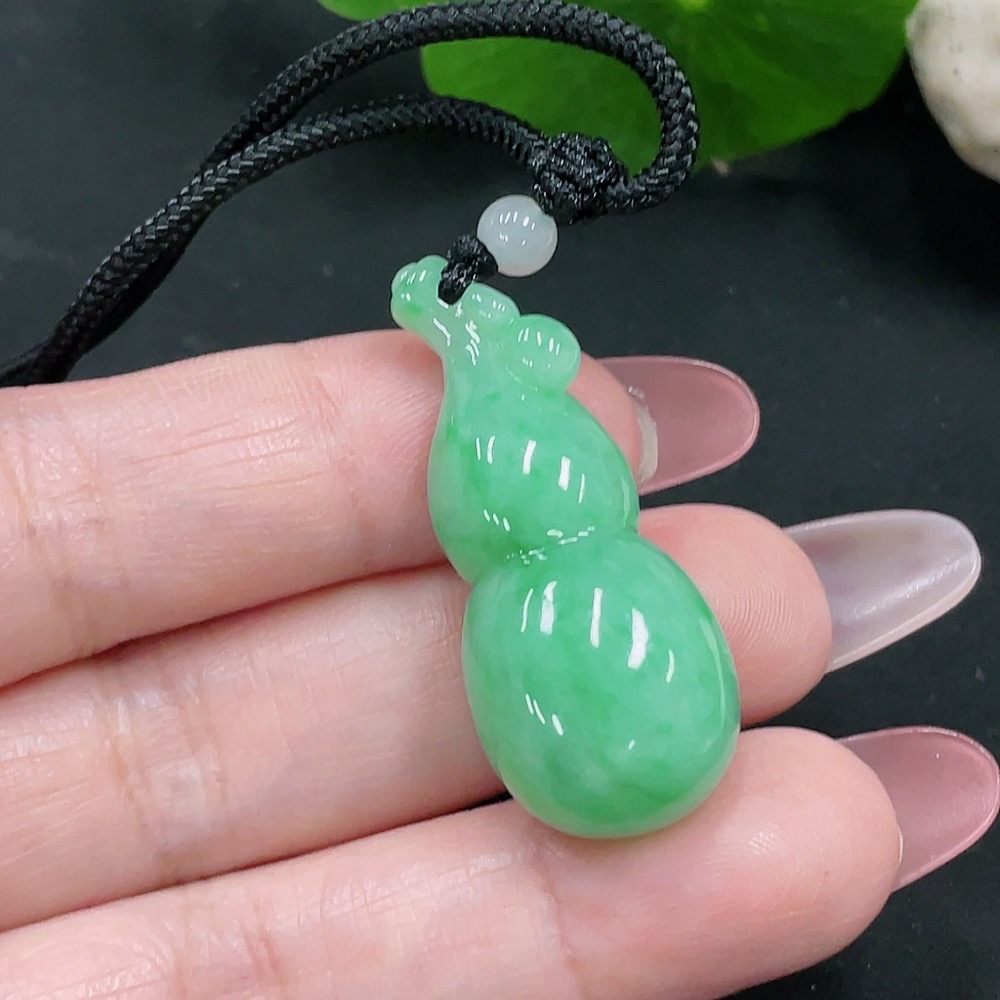 F34032097 Jadeite Gourd Pendant Total Weight Approx. 13.4g (Including Rope Weight)