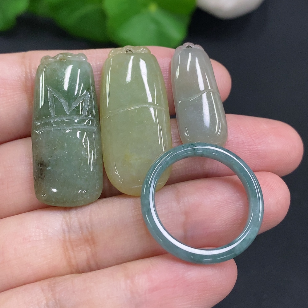 F32701258 Jadeite Pendant and Ring Sell as a Lot Size 17