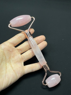 C46535773 水晶饰品 可见有机物 非金 货品总重约65.13g 卡19.3mm左右