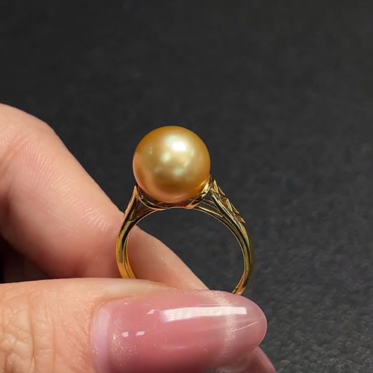 C29341692 Seawater pearl inlaid ring, 18k gold, size 14, approximately 10.3mm, total weight about 3.57g, color origin undetermined