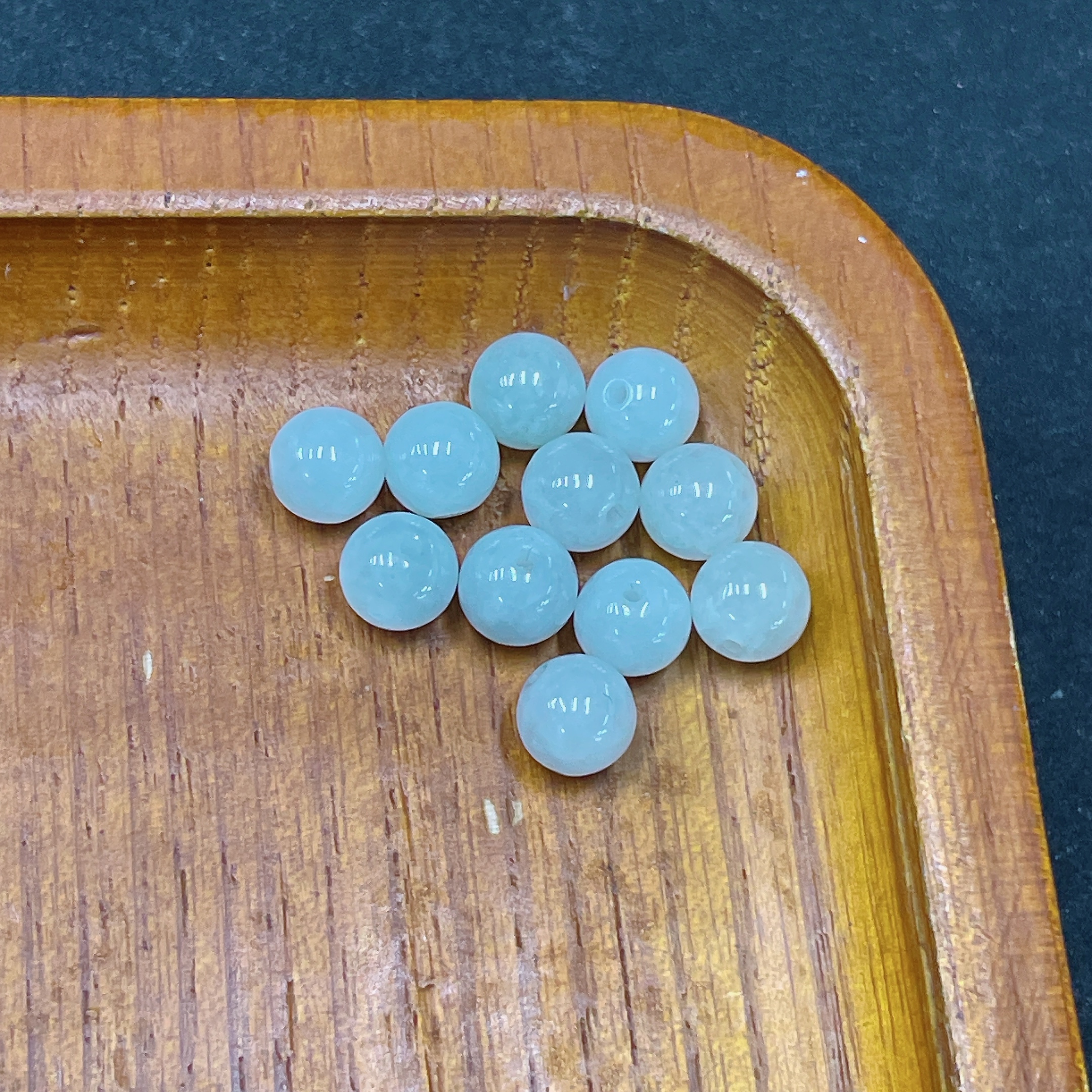 F34046878 Jadeite Beads Sell as a Lot