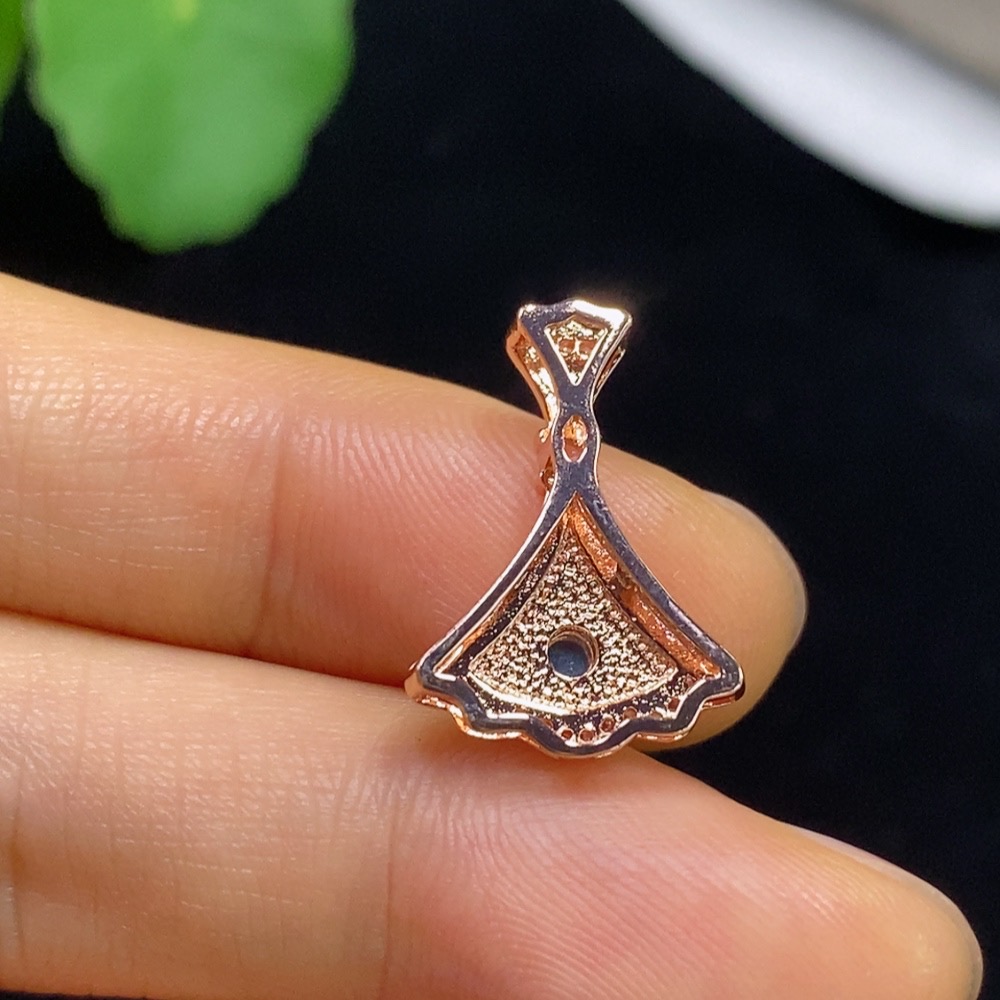 F35136796 Jadeite cabochon inlaid pendant, non-gold, total weight approximately 1.34g