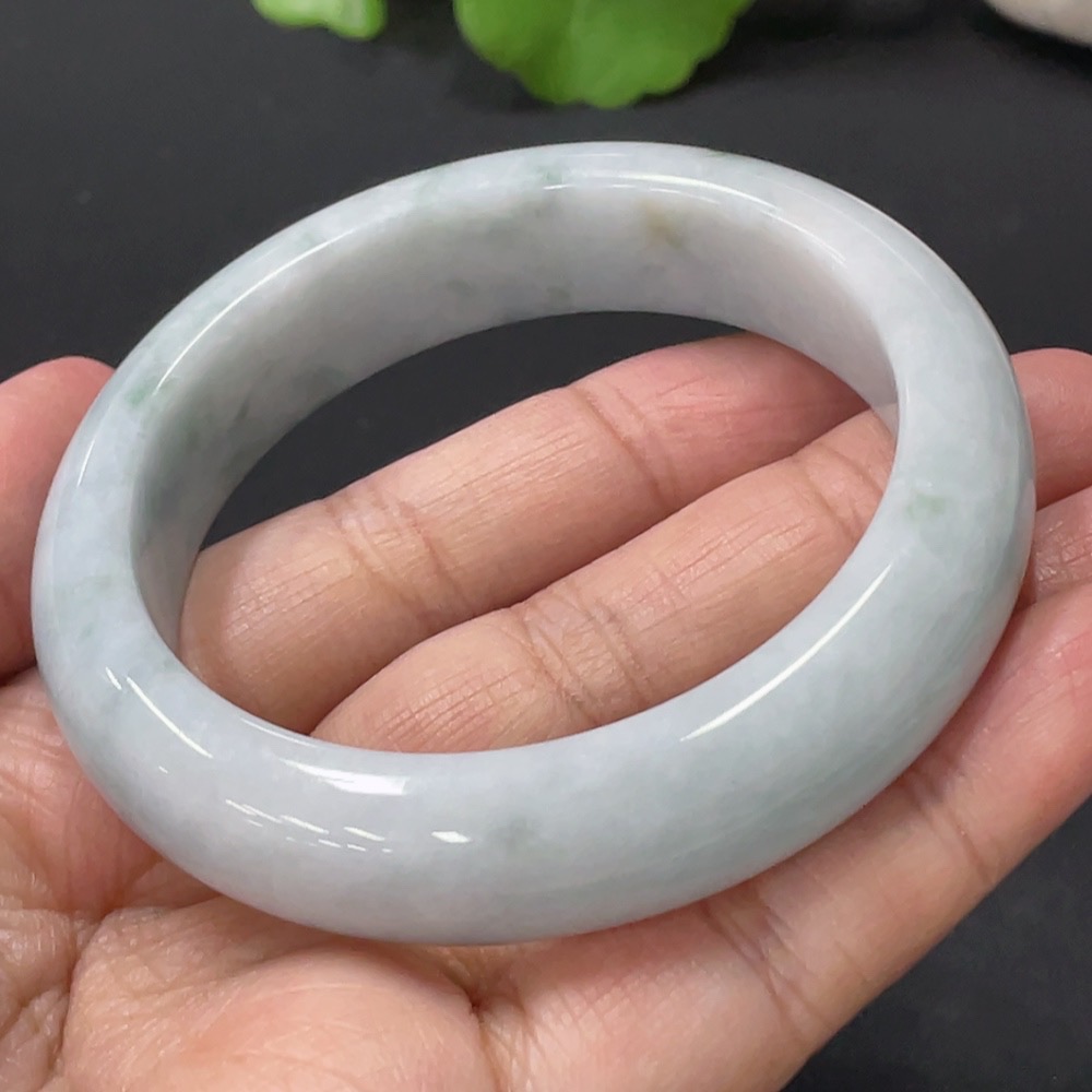F29386960 Jadeite Circular Bracelet