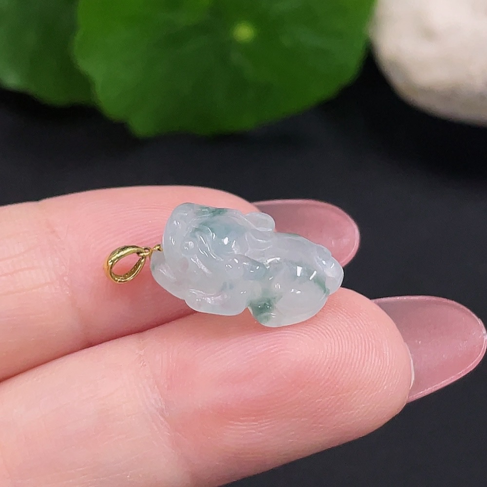 F34981836 Jadeite Pi Xiu Pendant with 18K Gold, Total Weight Approx. 1.8g