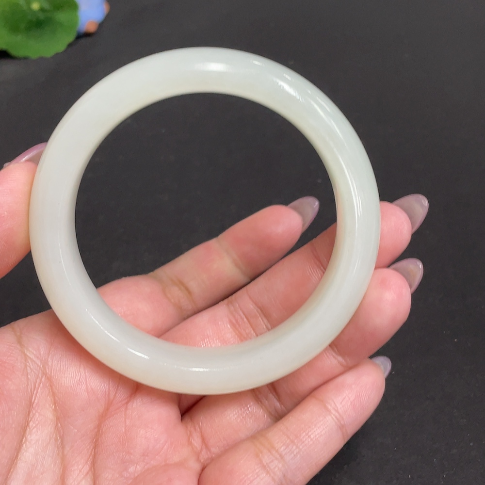 H33864185 Hetian Jade Round Bracelet Size 59.4 Total Weight Approx. 67.8g