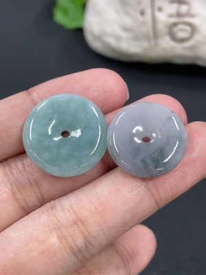 F43099944 翡翠平安扣挂件 货品总重约8.16g