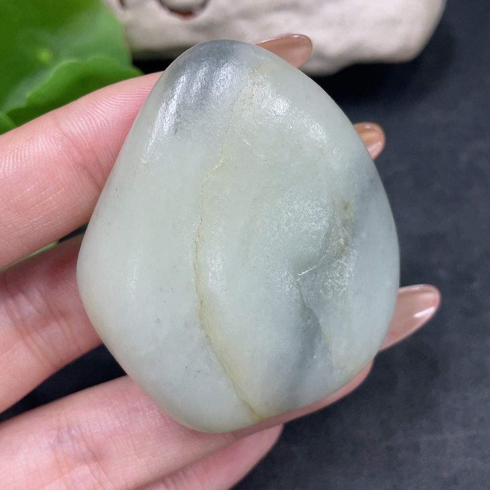 H32823308 Hetian Jade  Undetermined skin color origin  Total weight about 63.9g
