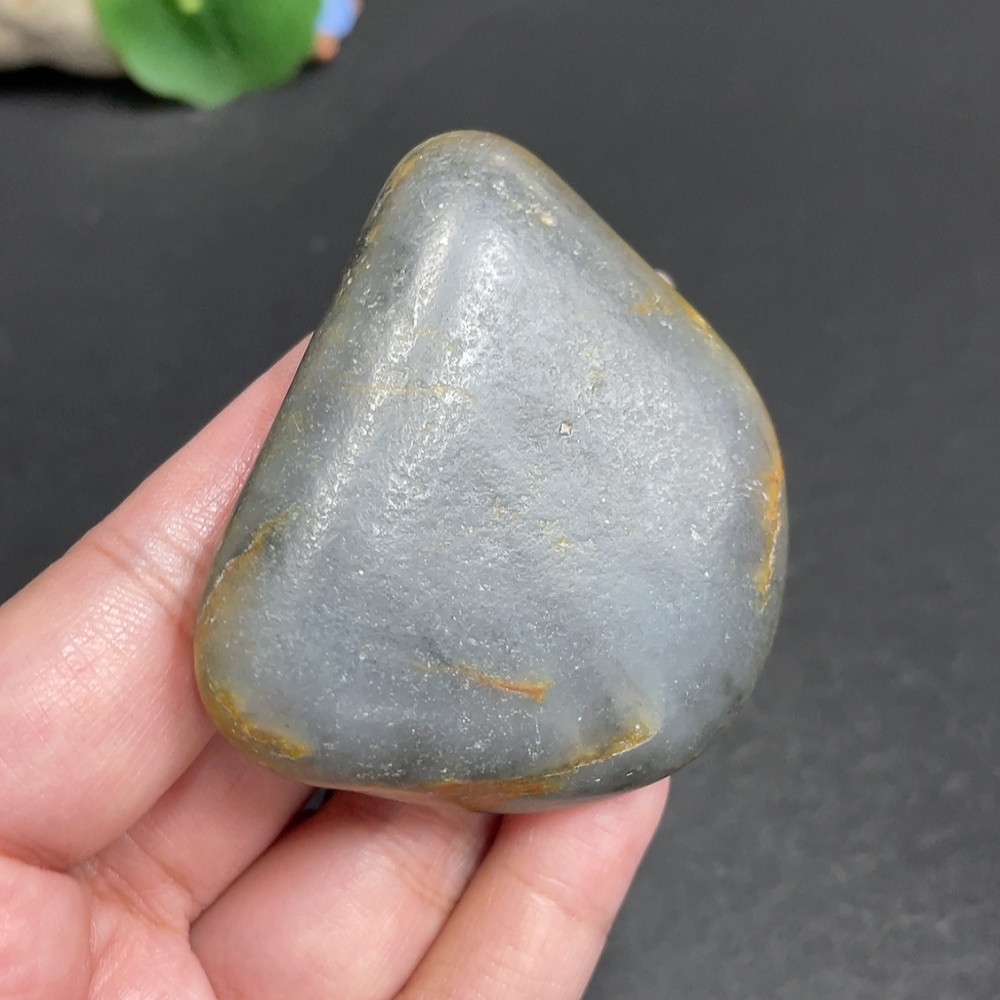 H30462754 Hetian Jade with undetermined skin color origin, total weight about 86g