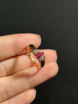 C46536108 红宝石戒指 非钻 18k金 货品总重约1.83g 卡1.9mm左右 圈口10