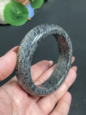 H34005082 Hetian Jade Round Bracelet Size 58.1 Total Weight Approx. 86.2g