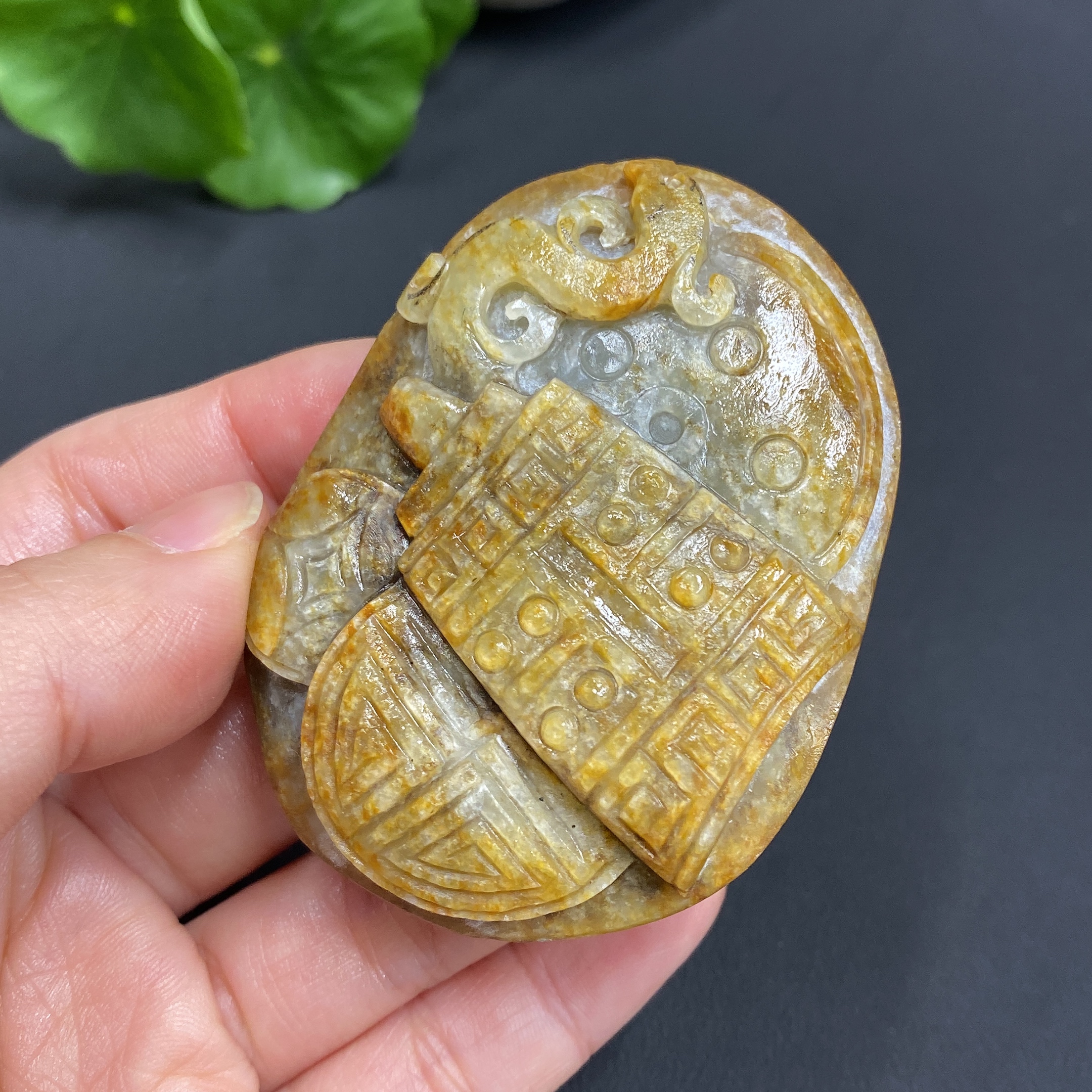 H15607447 Hetian Jade Seed Material Pendant, Antique-style Piece, Total Weight Approx. 69.6g, Undetermined Skin Color Origin